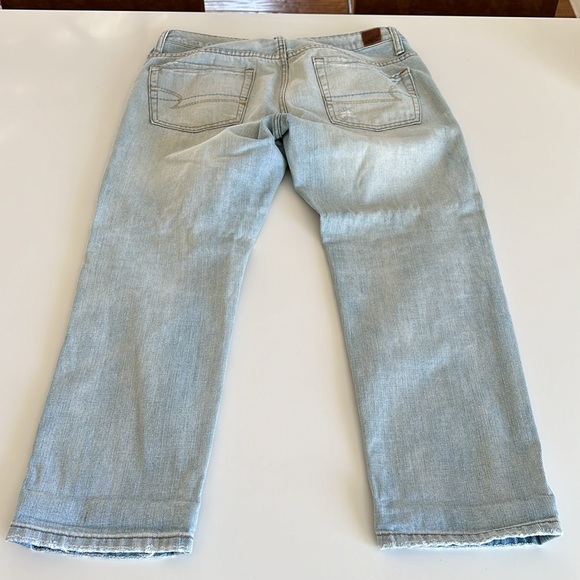 American Eagle Women’s Distressed Jeans - Picture 6 of 10